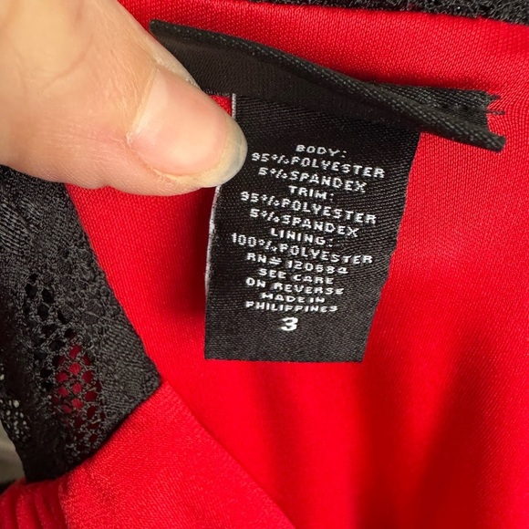 Torrid Cherry Red V-Neck 1/2 Sleeve Black Lace Back Ruched Blouse Womens 3 (3X) - Picture 8 of 8